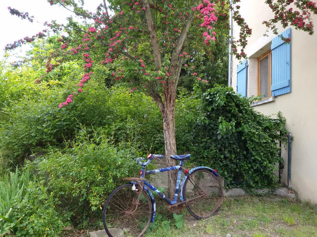 Bed and Breakfast Le Vieux Velo Chaptuzat Экстерьер фото